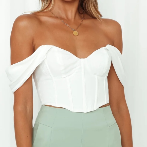 Hello Molly Top - Picture 2 of 5